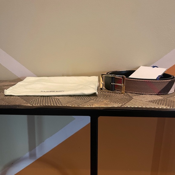 Burberry Beige and Red Checkered Belt - Picture 4 of 4